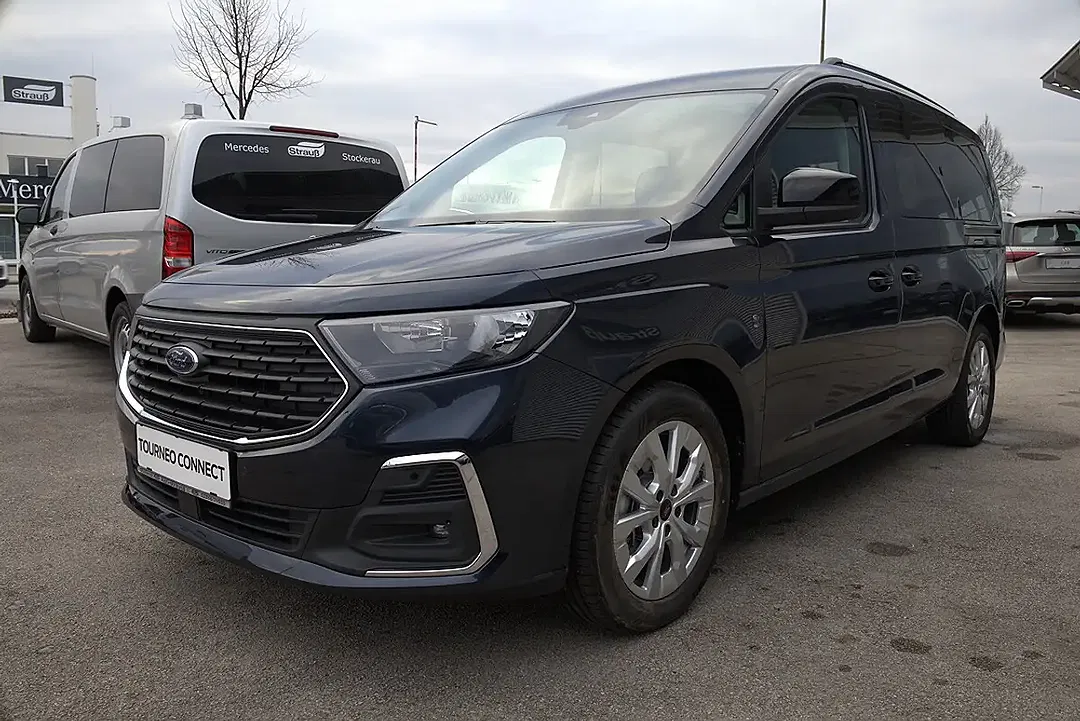 Ford Grand Tourneo 2.0 EcoBlue AUT Titanium - foto 2