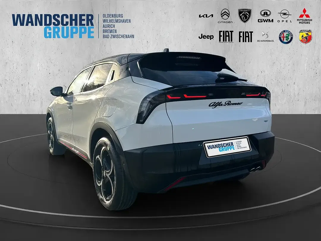 Alfa Romeo Junior 1.2 Ibrida Speciale - Thumbnail 5