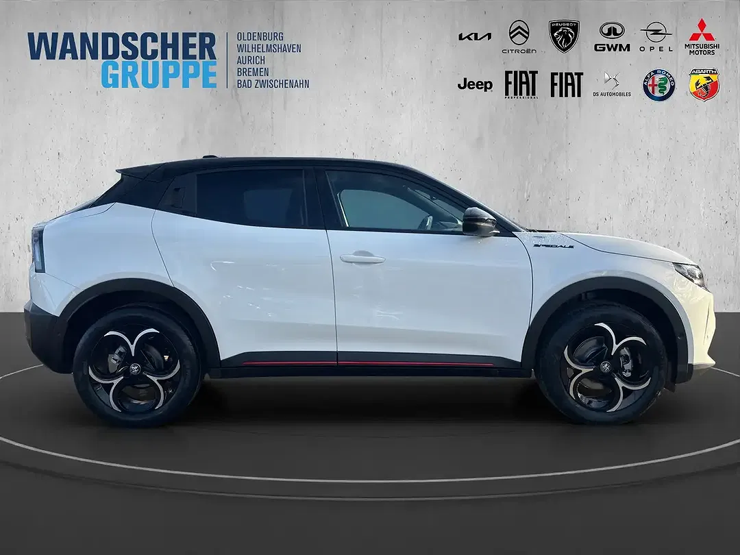 Alfa Romeo Junior 1.2 Ibrida Speciale - Thumbnail 8