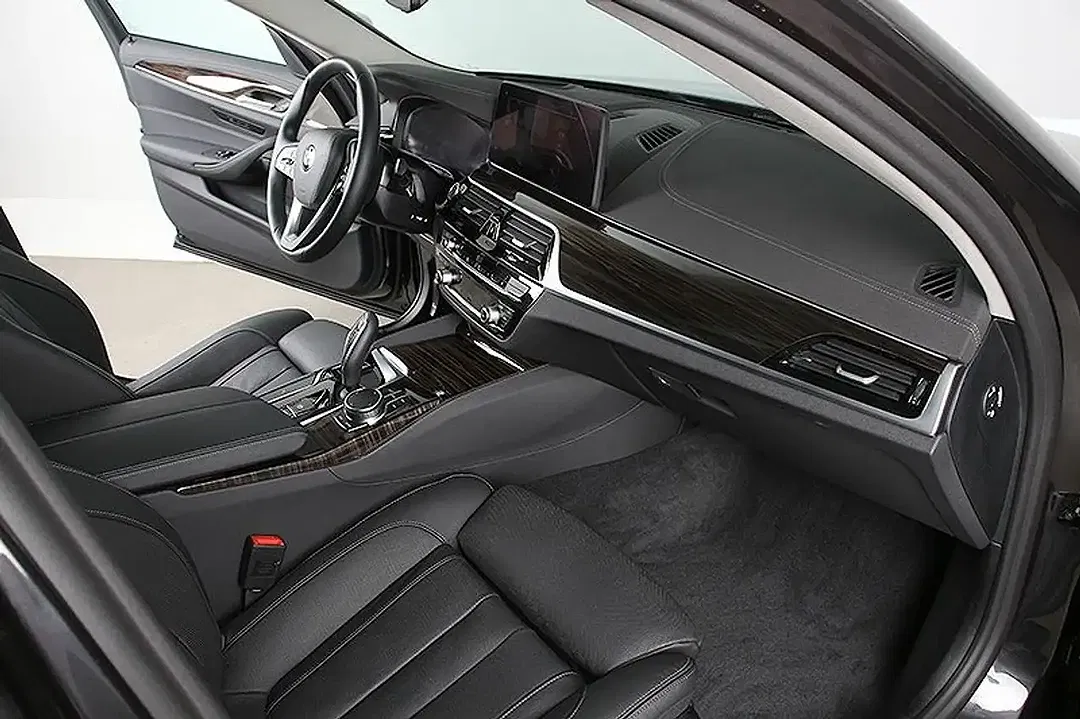 BMW 520 Luxury Line - Thumbnail 4