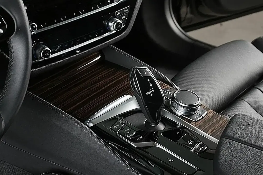 BMW 520 Luxury Line - Thumbnail 7