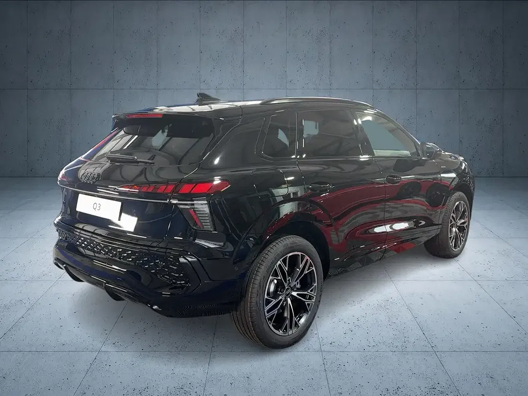 Audi Q3 - Thumbnail 5