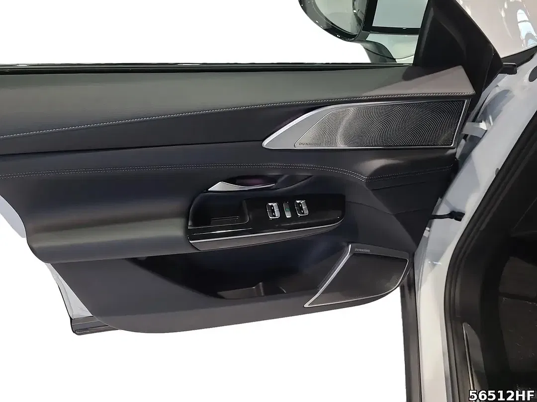 Xpeng G9 AWD Performance - Thumbnail 13