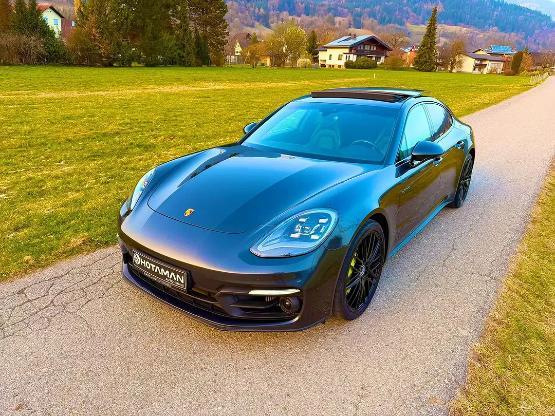 Porsche Panamera E-Hybrid 4 - foto 1