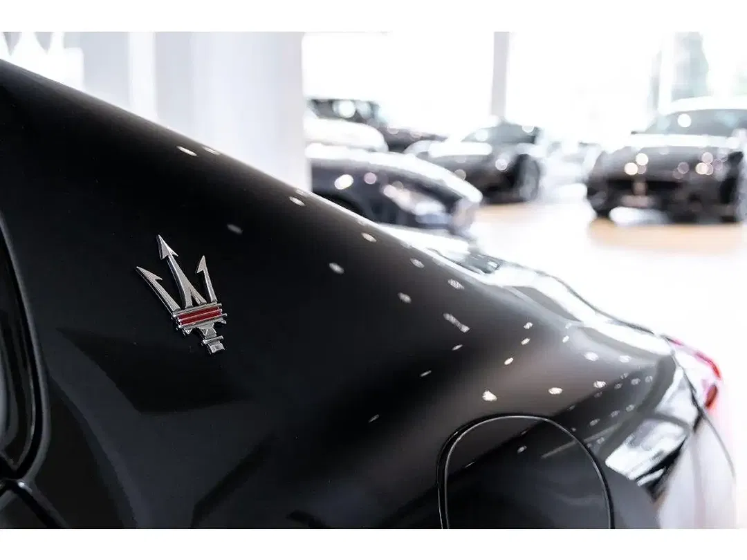 Maserati Ghibli Trofeo - Thumbnail 11