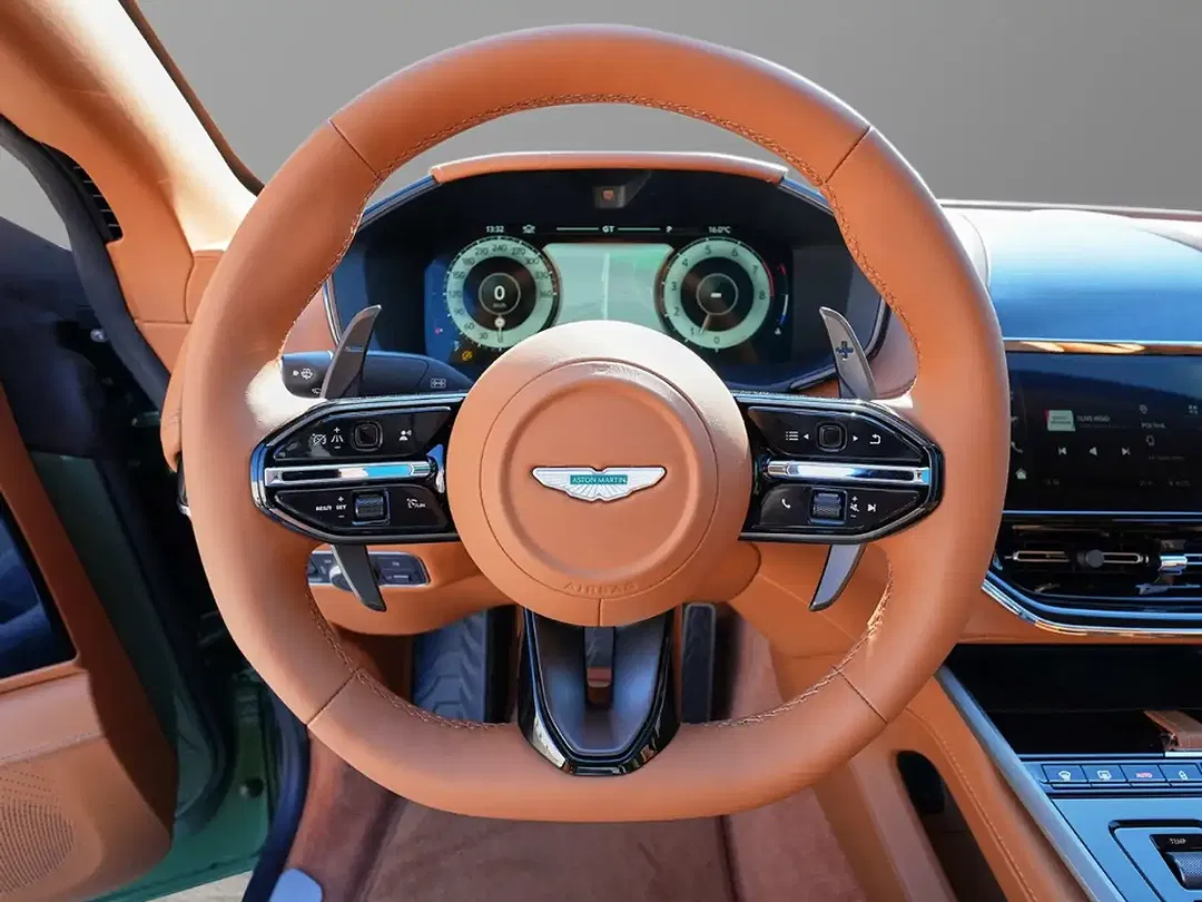 Aston Martin DBX S - Thumbnail 23