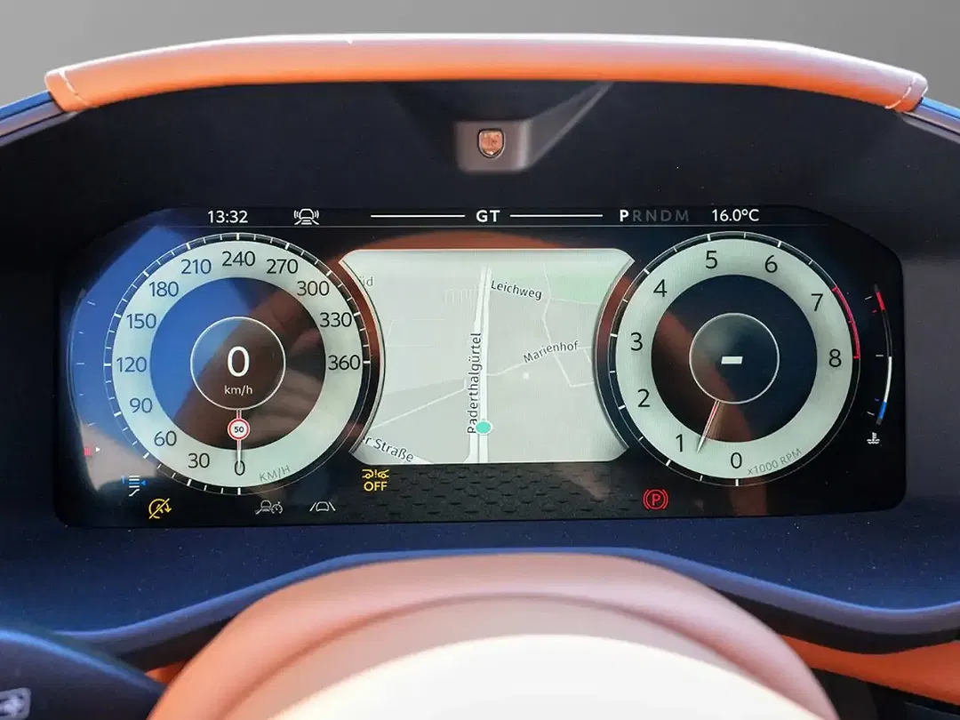Aston Martin DBX S - Thumbnail 24