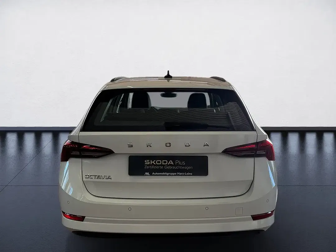 Skoda Octavia 2.0 TDI DSG Combi Ambition - Thumbnail 4