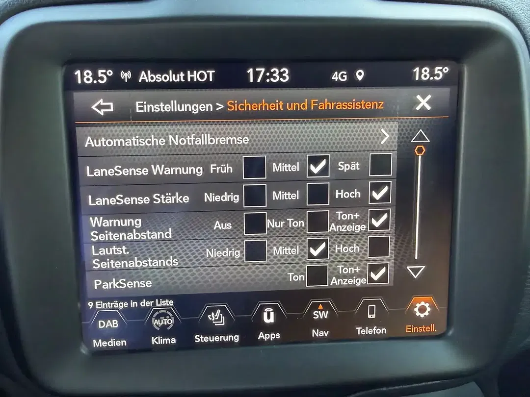 Jeep Renegade Limited - Thumbnail 26