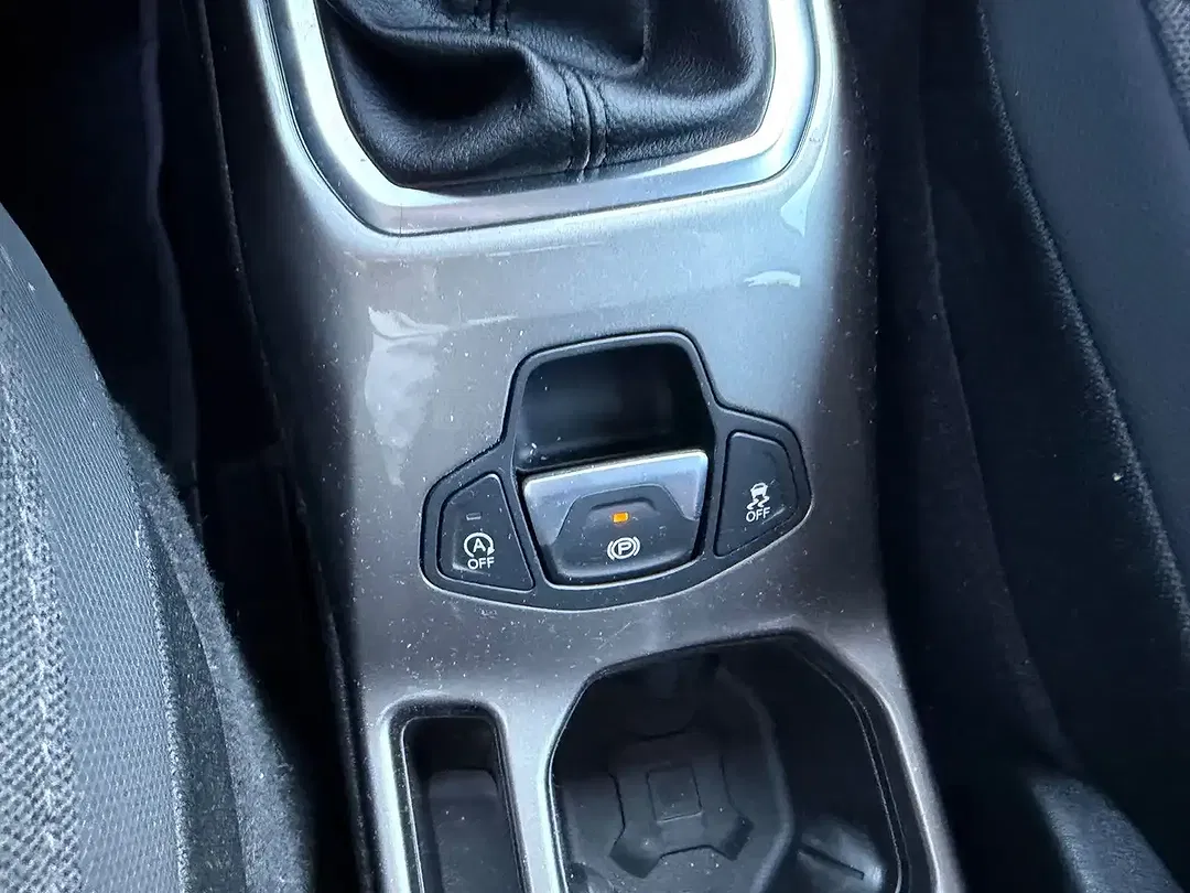 Jeep Renegade Limited - Thumbnail 39