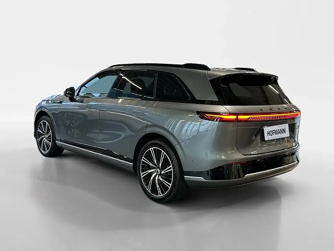 Xpeng G9 - Thumbnail 4