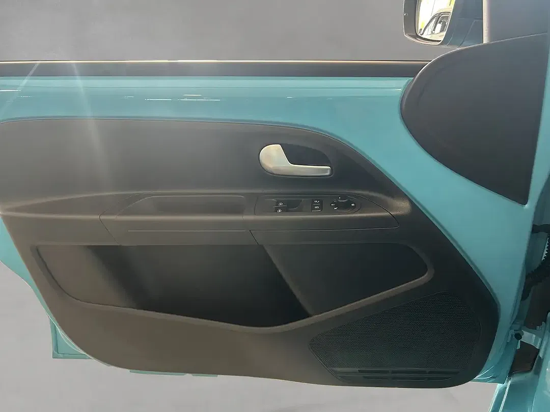 Volkswagen up! Style - Thumbnail 13