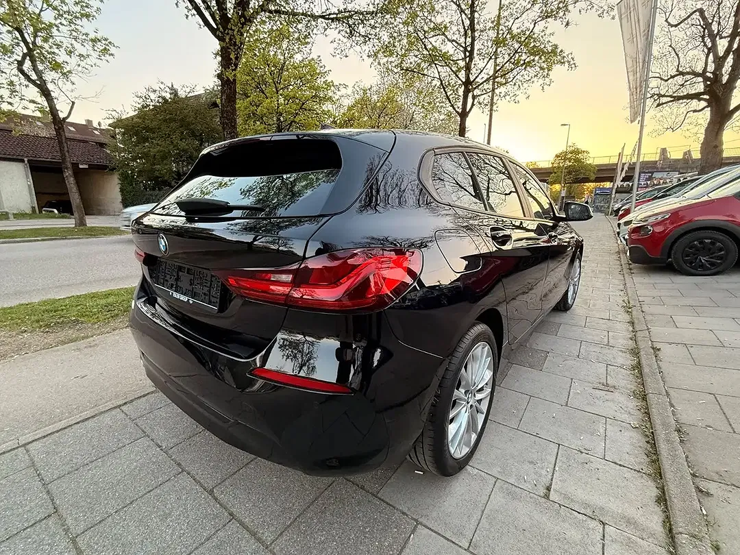 BMW 118 Advantage - Thumbnail 3