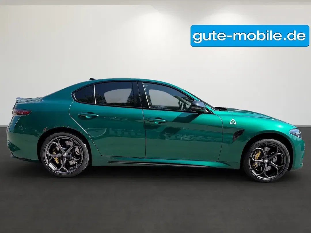 Alfa Romeo Giulia Quadrifoglio - Thumbnail 13