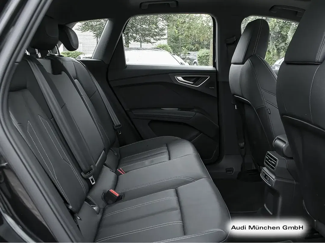 Audi Q4 e-tron 45 quattro - Thumbnail 11