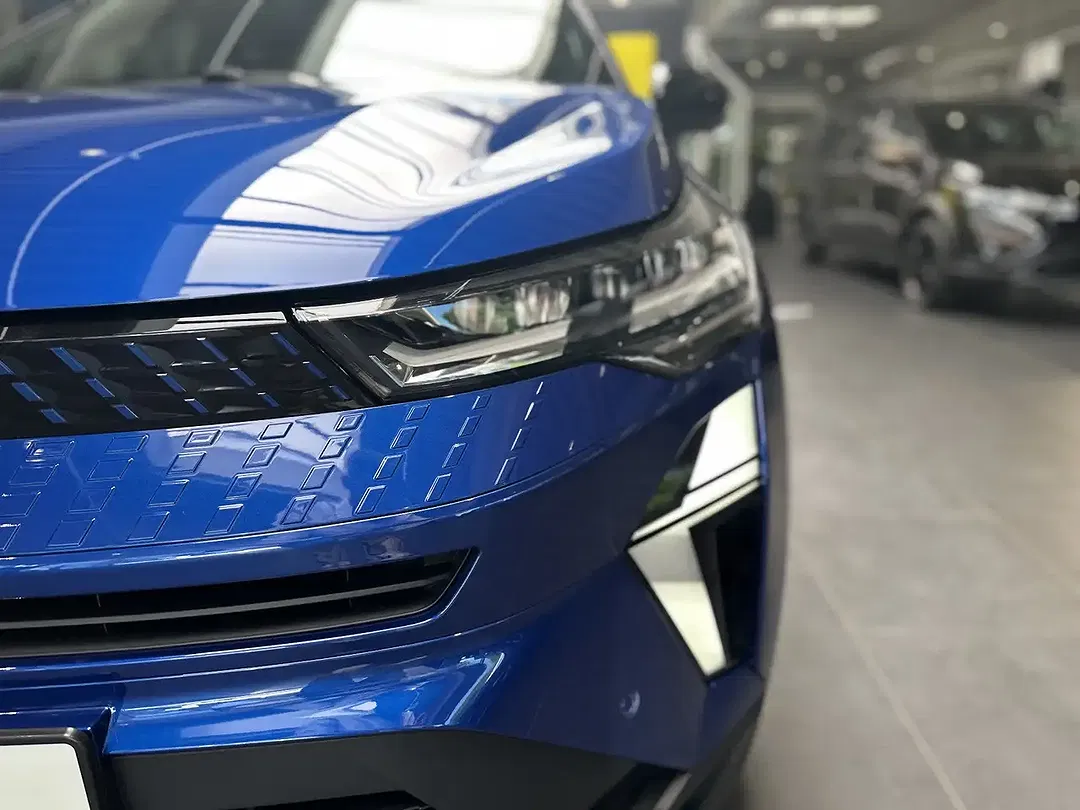 Renault Captur MHEV Techno - Thumbnail 3