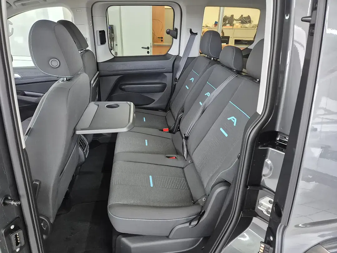 Ford Tourneo Connect 2.0 EcoBlue AUT Active - Thumbnail 9