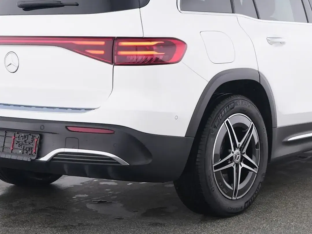Mercedes-Benz EQB 250 - Thumbnail 4