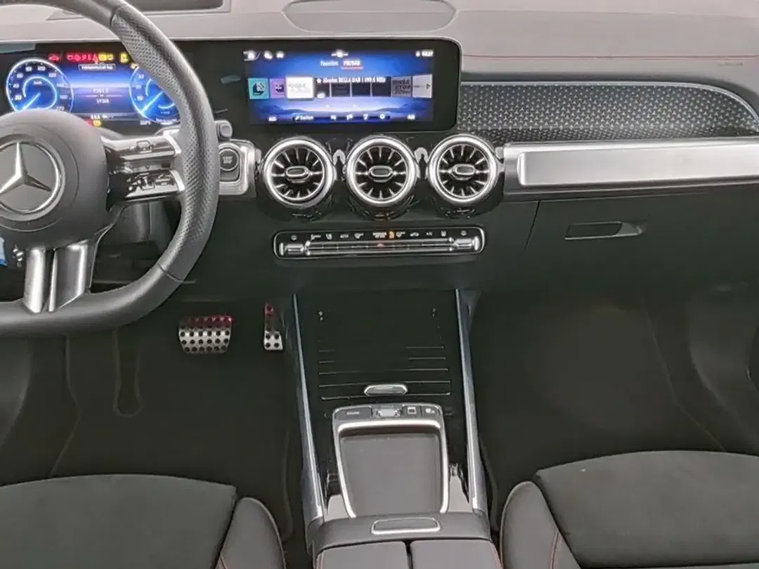 Mercedes-Benz EQB 250 - Thumbnail 5