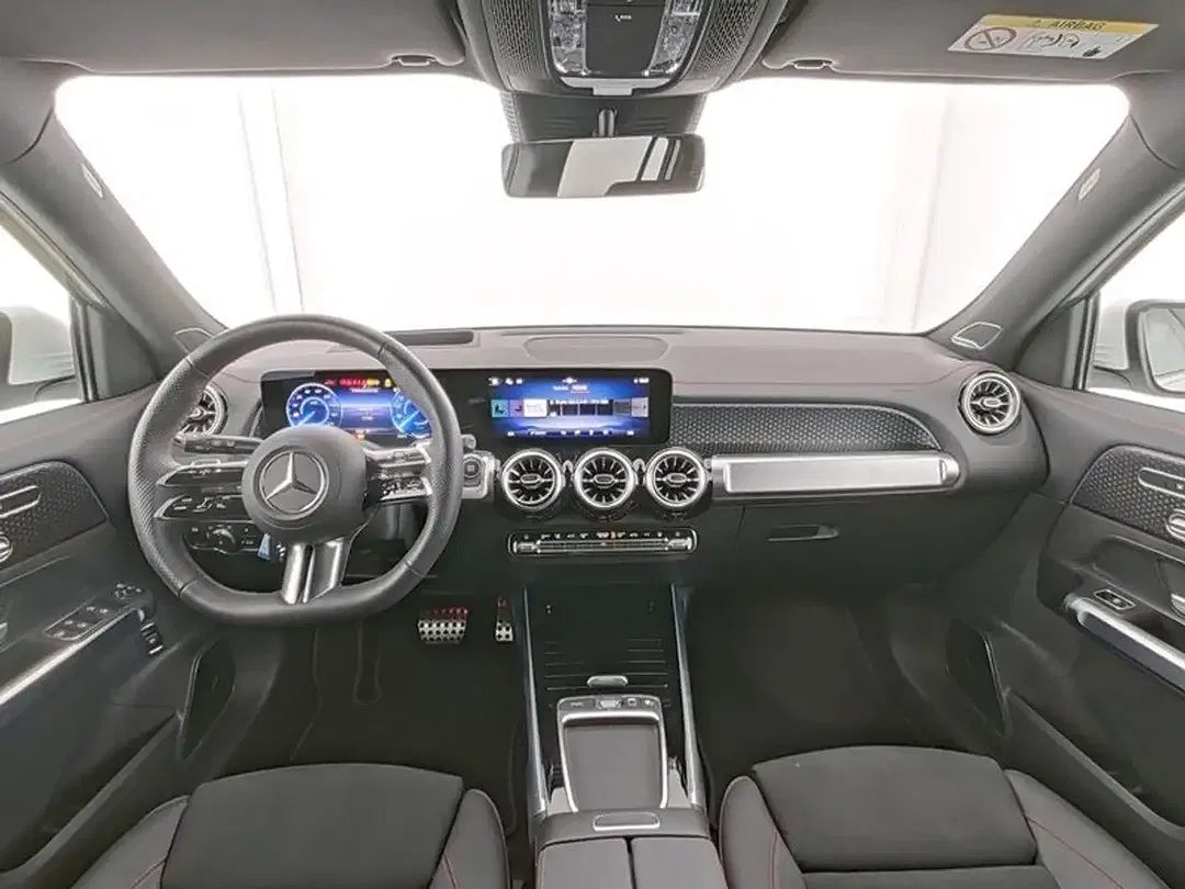 Mercedes-Benz EQB 250 - Thumbnail 7