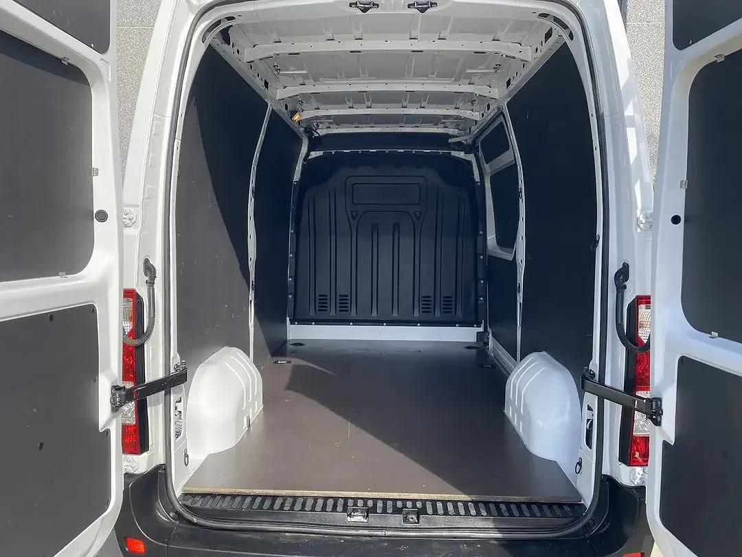 Nissan Interstar L2H2 - Thumbnail 8