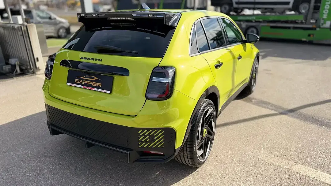 Abarth 600e Scorpionissima - Thumbnail 10
