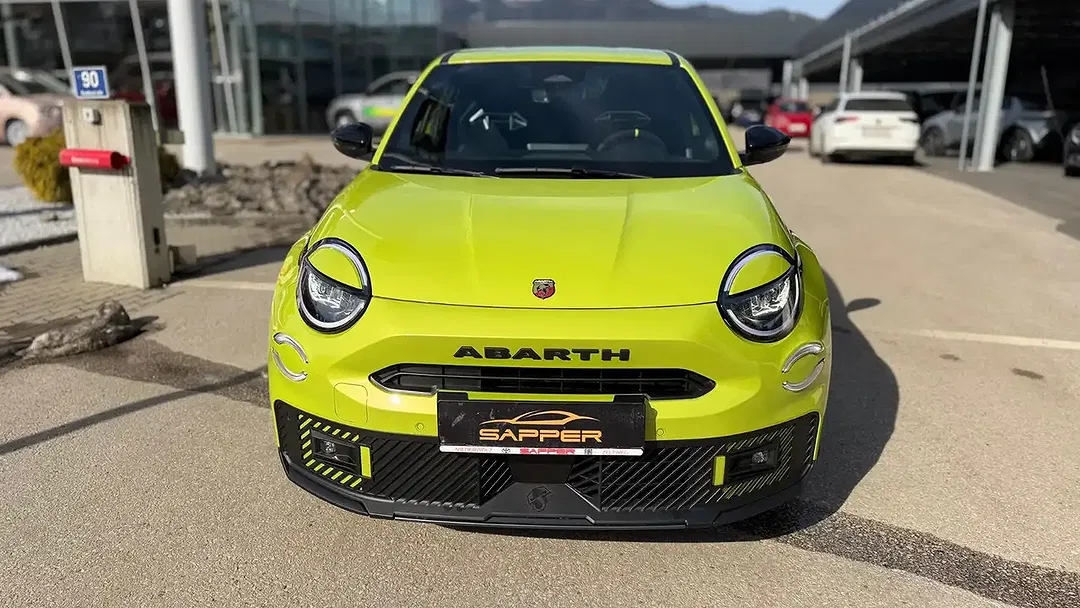 Abarth 600e Scorpionissima - Thumbnail 4