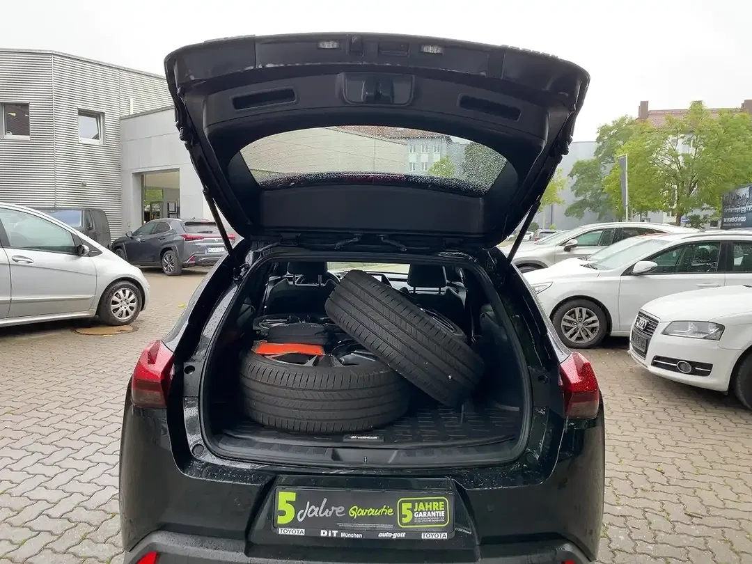 Lexus UX 250h Style Edition - Thumbnail 9