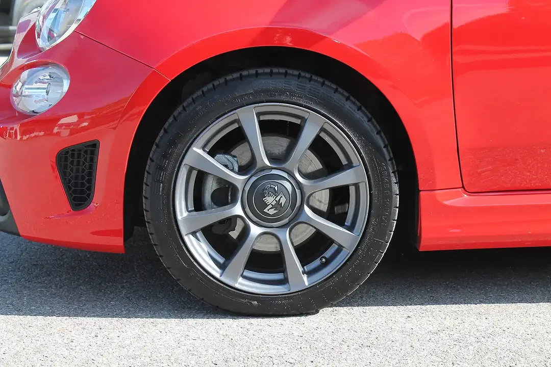 Abarth 595 1.4 T-Jet - Thumbnail 7