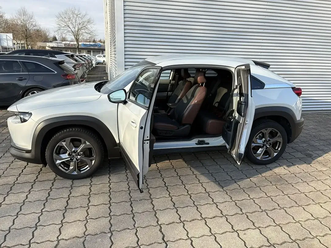 Mazda MX-30 e-SKYACTIV Premium - Thumbnail 10