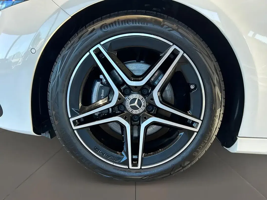 Mercedes-Benz A 200 AMG MBUX Night - Thumbnail 8