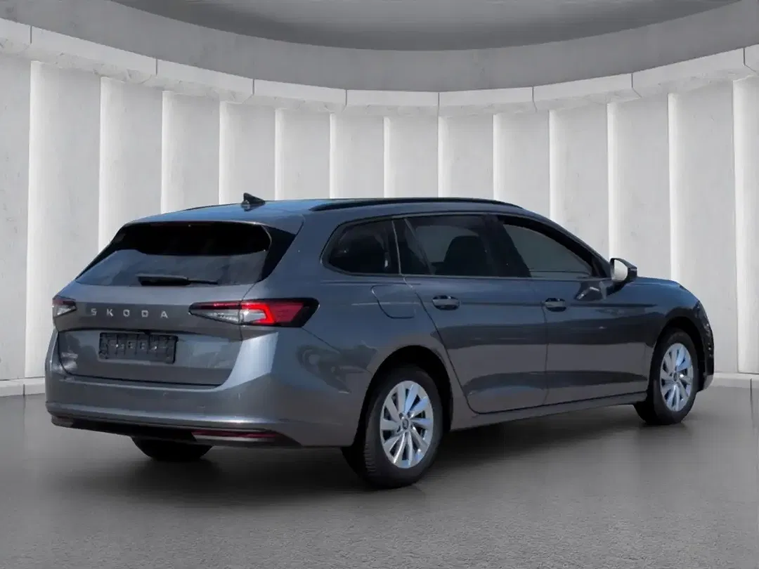 Skoda Superb TDI DSG Combi Essence - Thumbnail 3