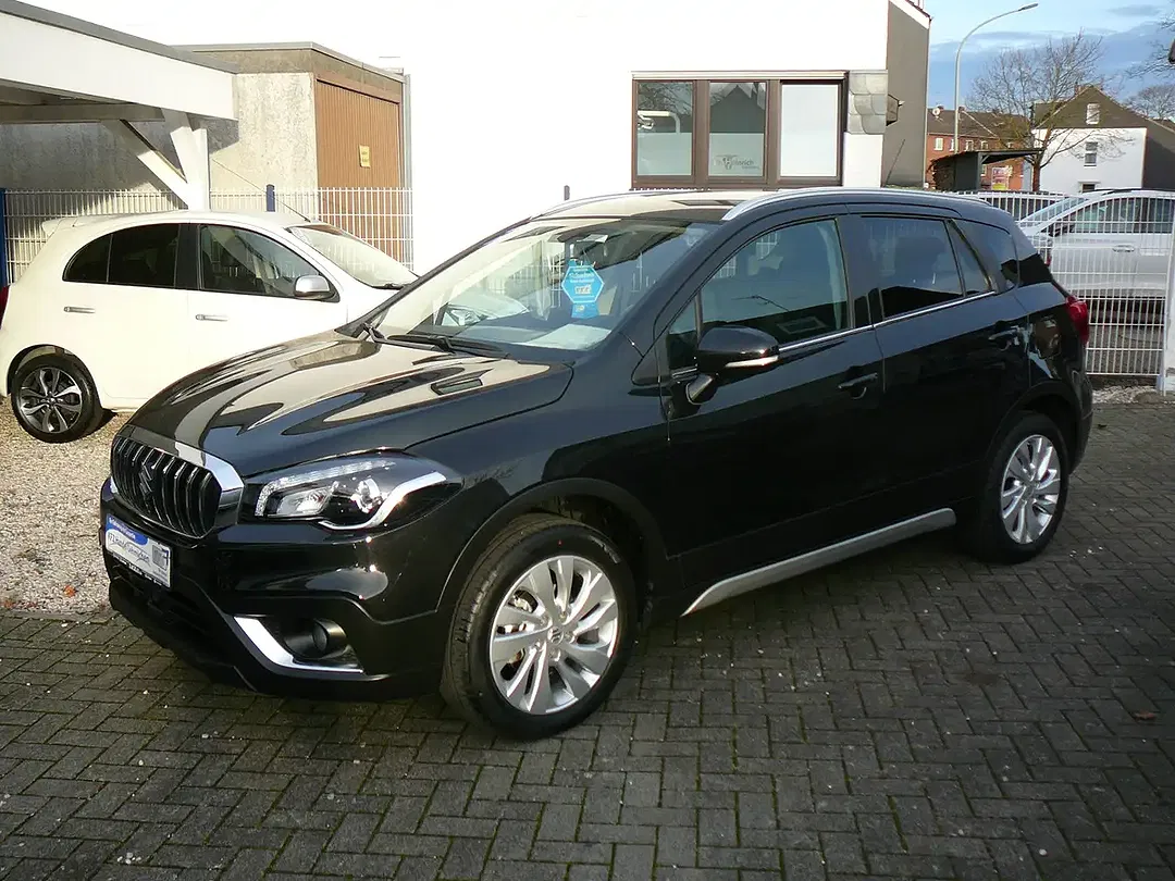 Suzuki SX4 S-Cross MHEV - foto 1