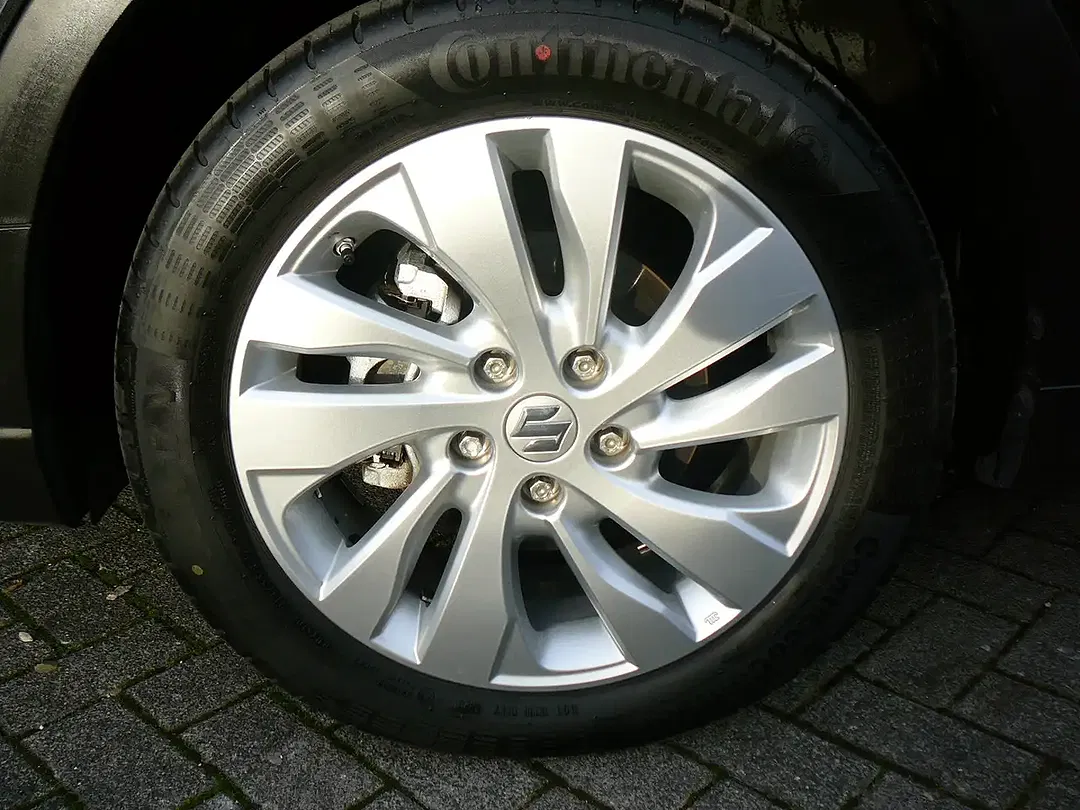 Suzuki SX4 S-Cross MHEV - Thumbnail 13