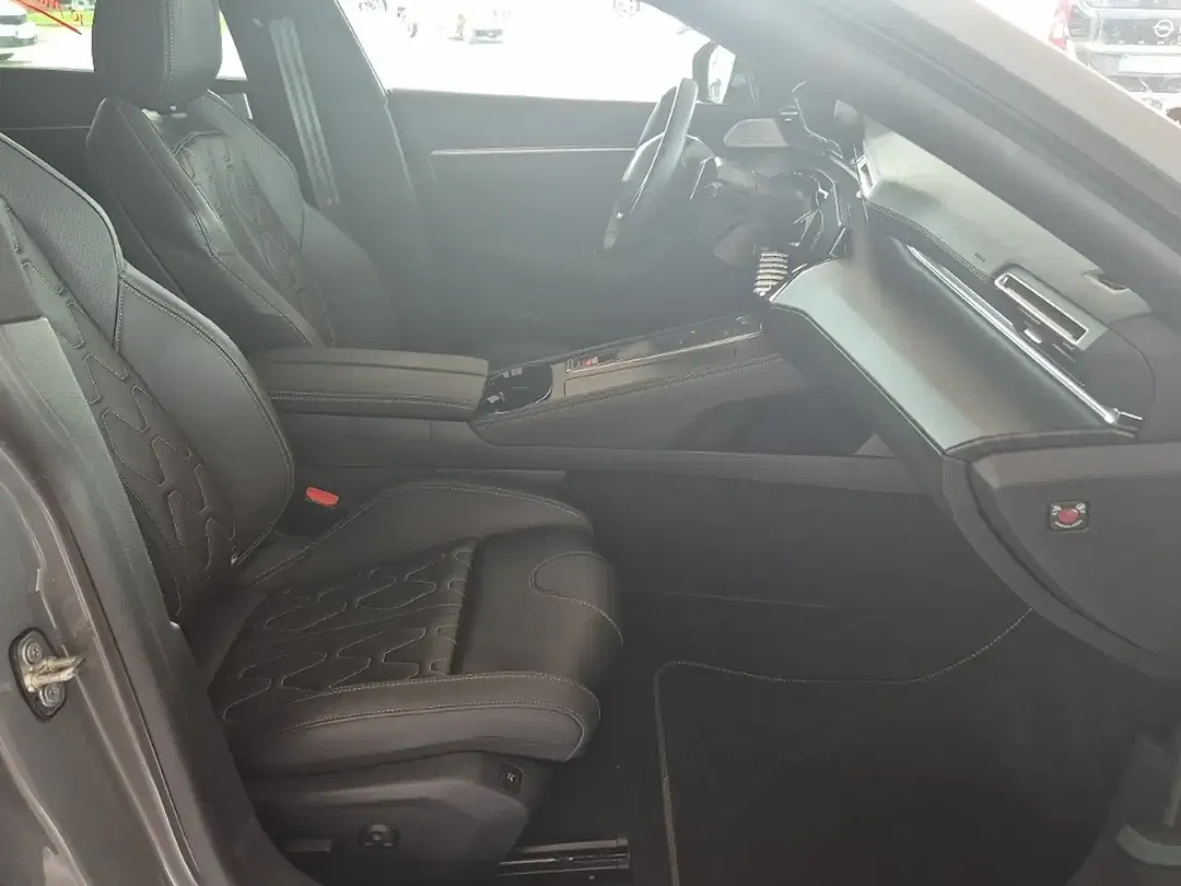 Peugeot 508 225 Hybrid PHEV GT SW - Thumbnail 11