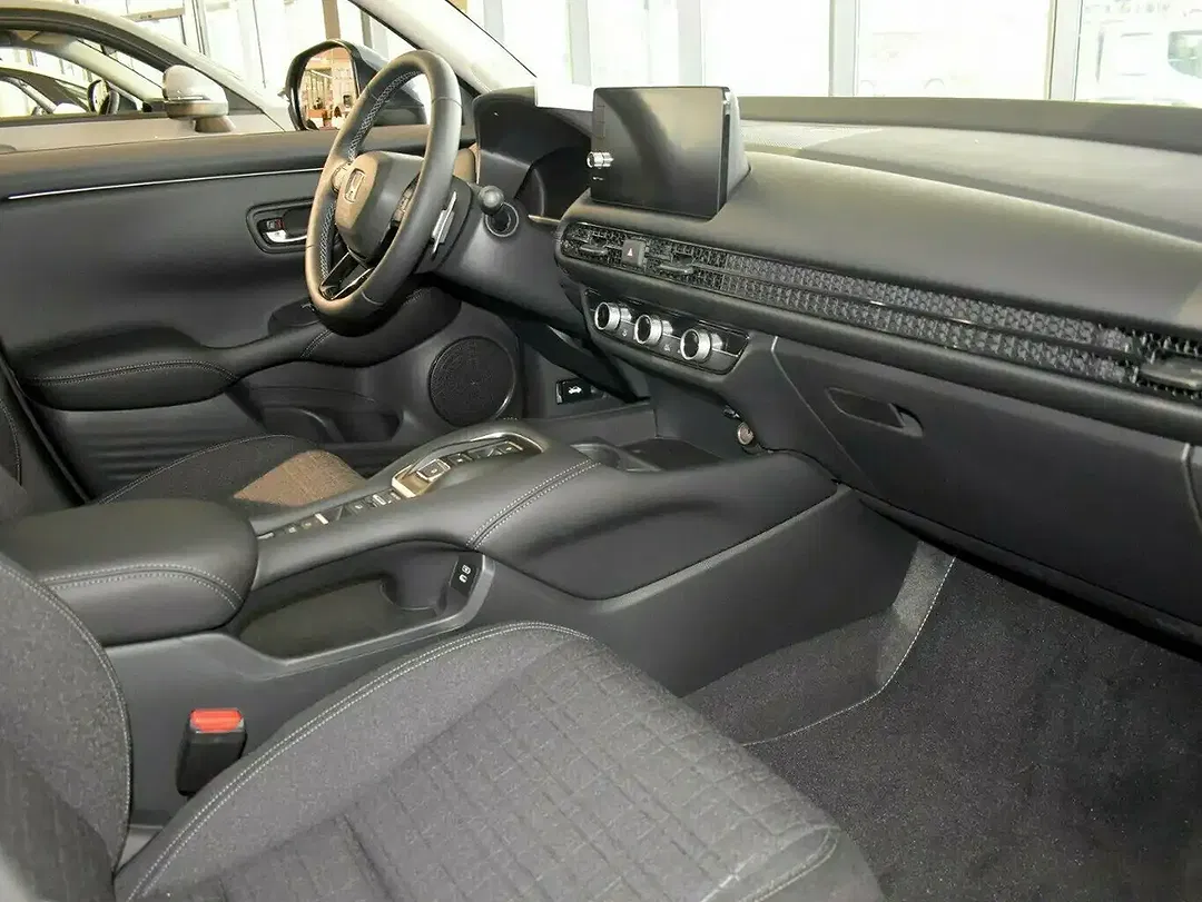 Honda ZR-V e:HEV Elegance - Thumbnail 3