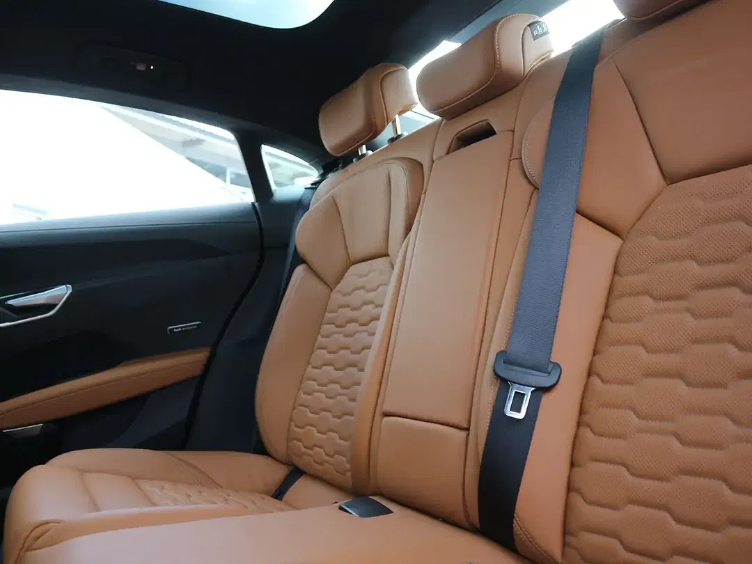 Audi RS e-tron GT Matrix LED - Thumbnail 13