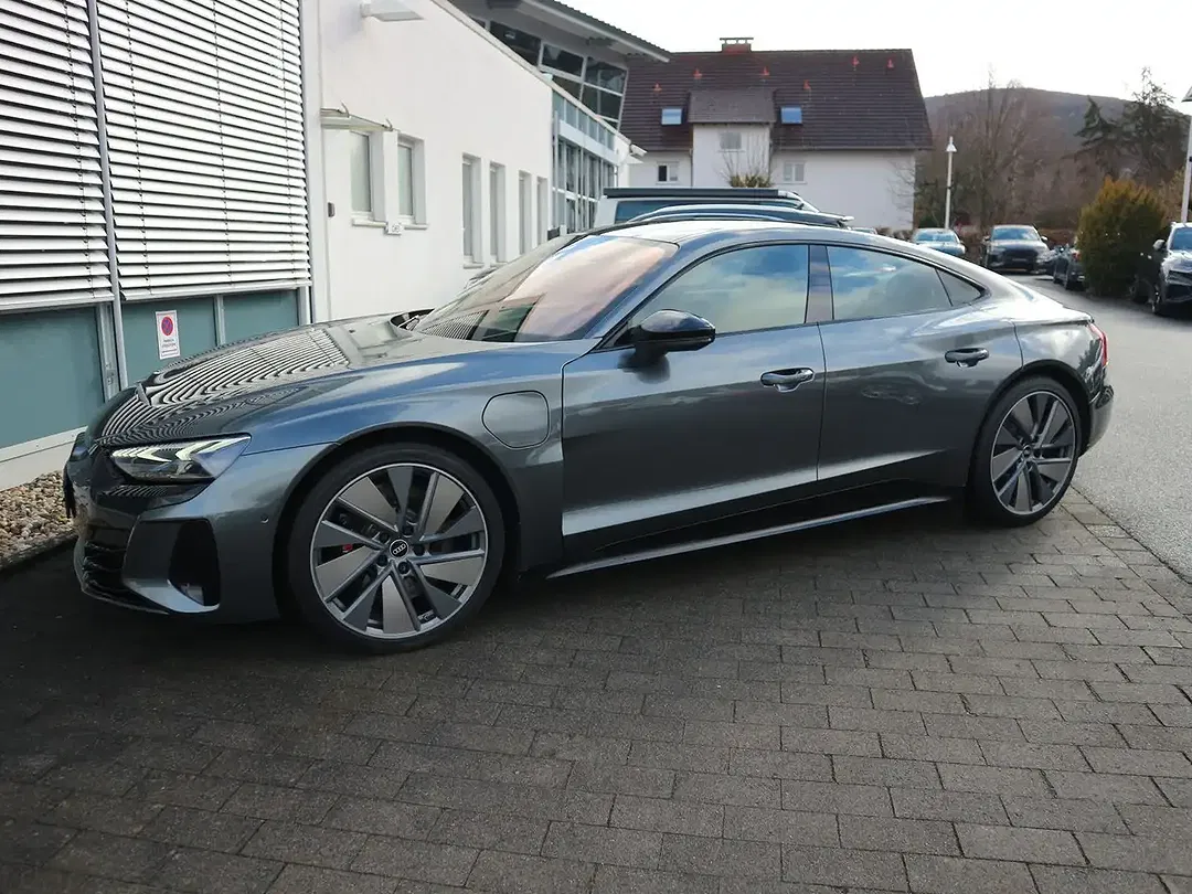 Audi RS e-tron GT Matrix LED - Thumbnail 5