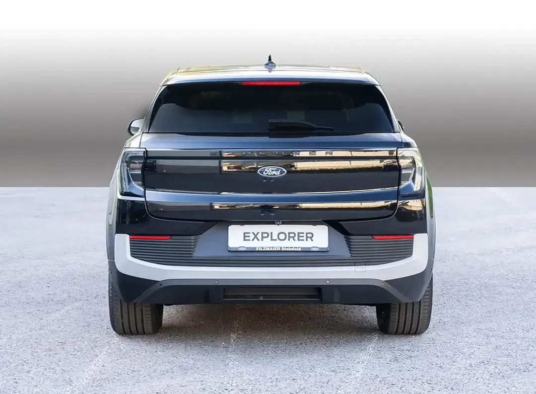 Ford Explorer Premium - Thumbnail 6