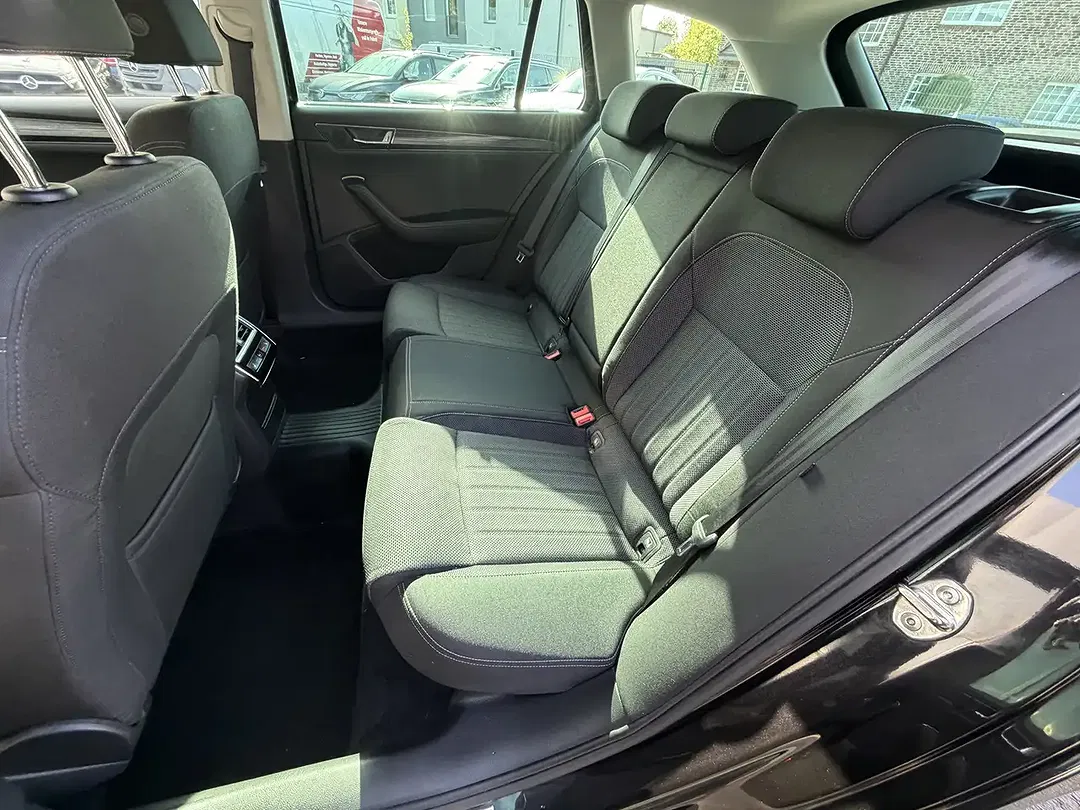 Skoda Superb 1.4 TSI iV DSG Combi Style - Thumbnail 9
