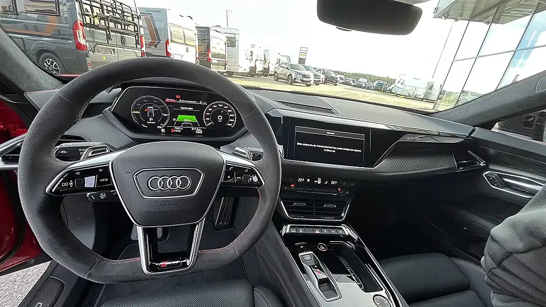 Audi e-tron GT quattro RS - Thumbnail 11