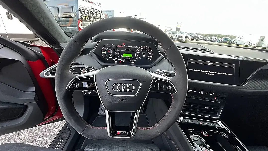 Audi e-tron GT quattro RS - Thumbnail 12