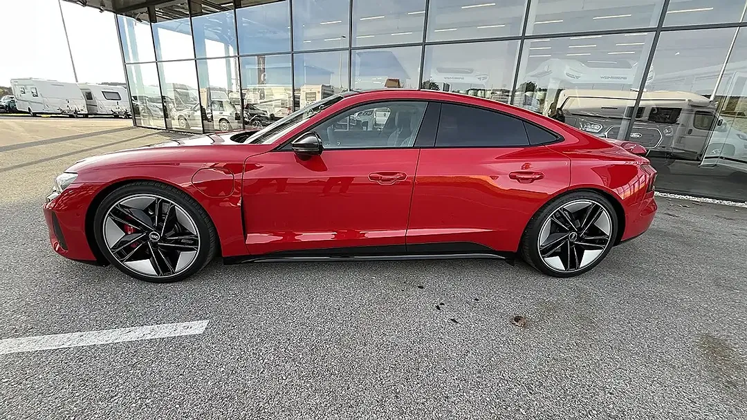 Audi e-tron GT quattro RS - foto 2