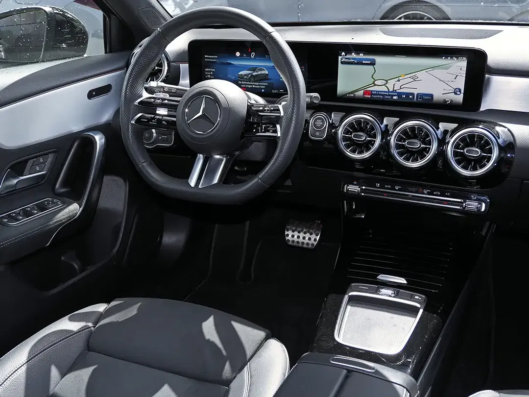 Mercedes-Benz A 200 AMG Night - Thumbnail 10