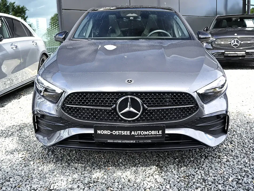 Mercedes-Benz A 200 AMG Night - Thumbnail 4