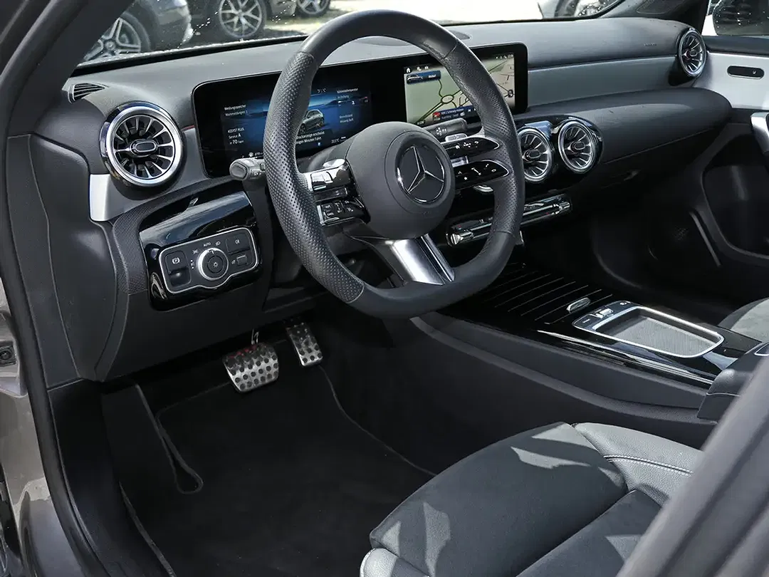 Mercedes-Benz A 200 AMG Night - Thumbnail 9