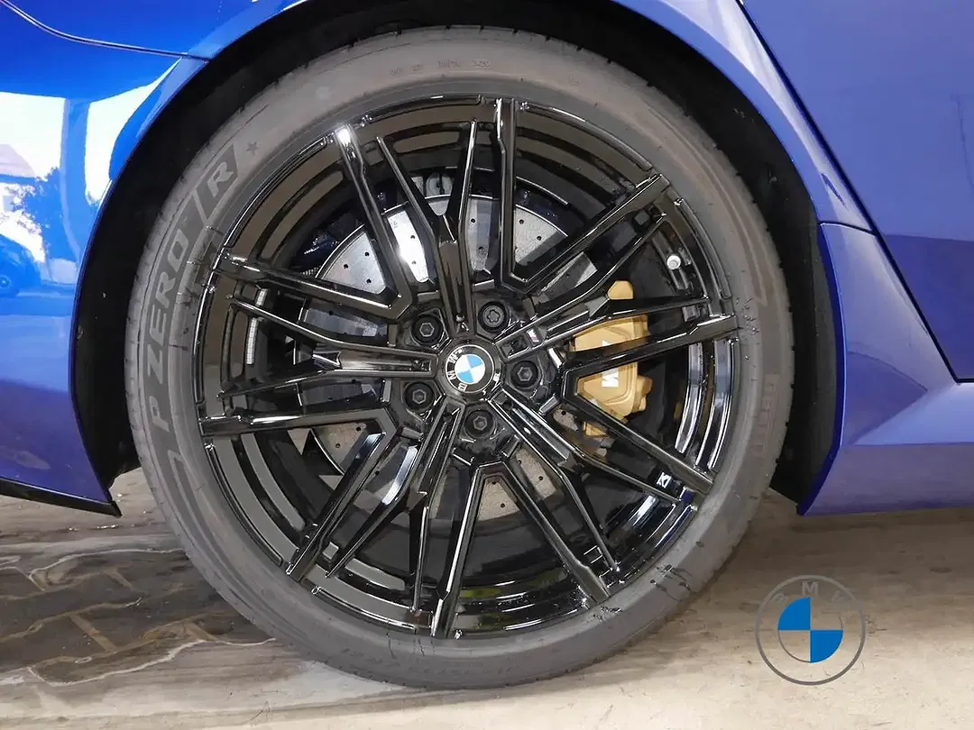 BMW M5 M Sport - Thumbnail 10