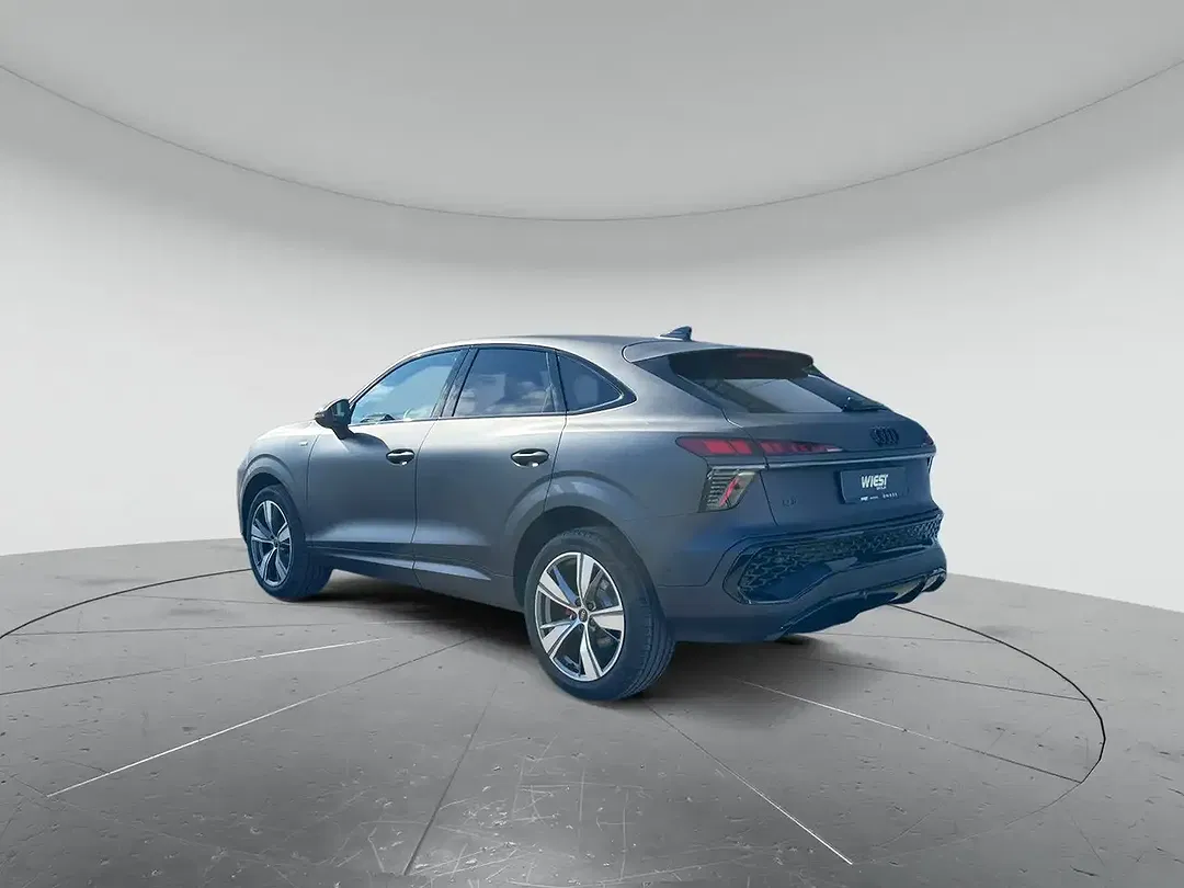 Audi Q3 TFSI S tronic S line - Thumbnail 4