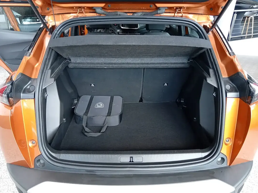 Peugeot 2008 136 EV Active Pack - Thumbnail 13