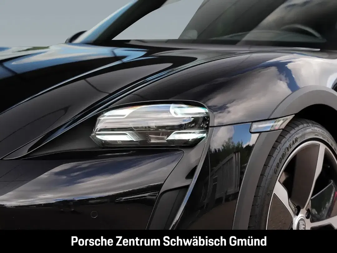 Porsche Taycan Cross Turismo - Thumbnail 9